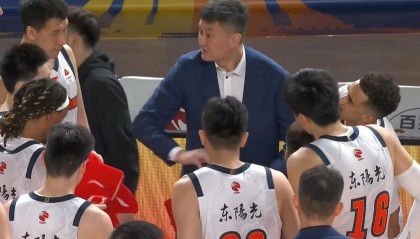 MK体育-CBA最新消息！广东男篮球票滞销，张庆鹏帅位不稳，上海两将复出